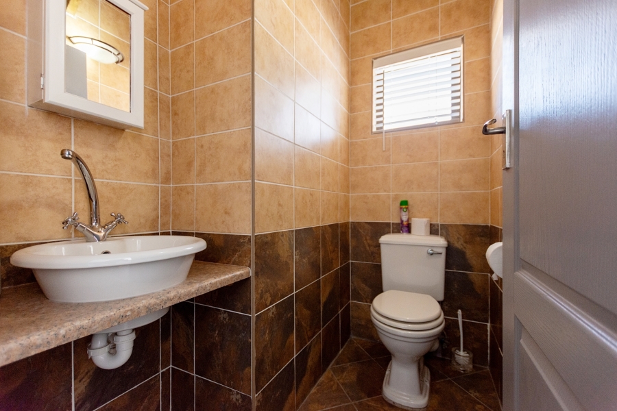 3 Bedroom Property for Sale in Dwarskersbos Western Cape